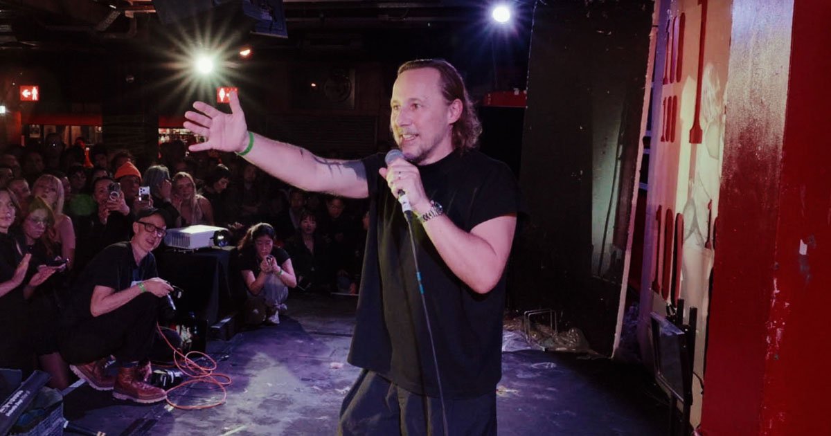 Richard Ashforth giving a talk at his 'Noise' event