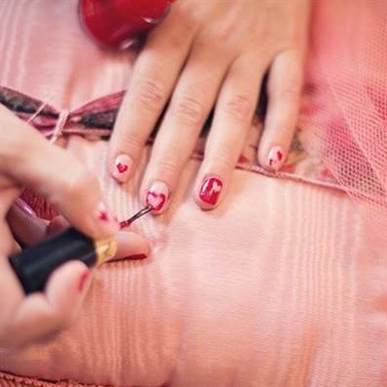 Valentines Nail Art (Online Workshop) - Website